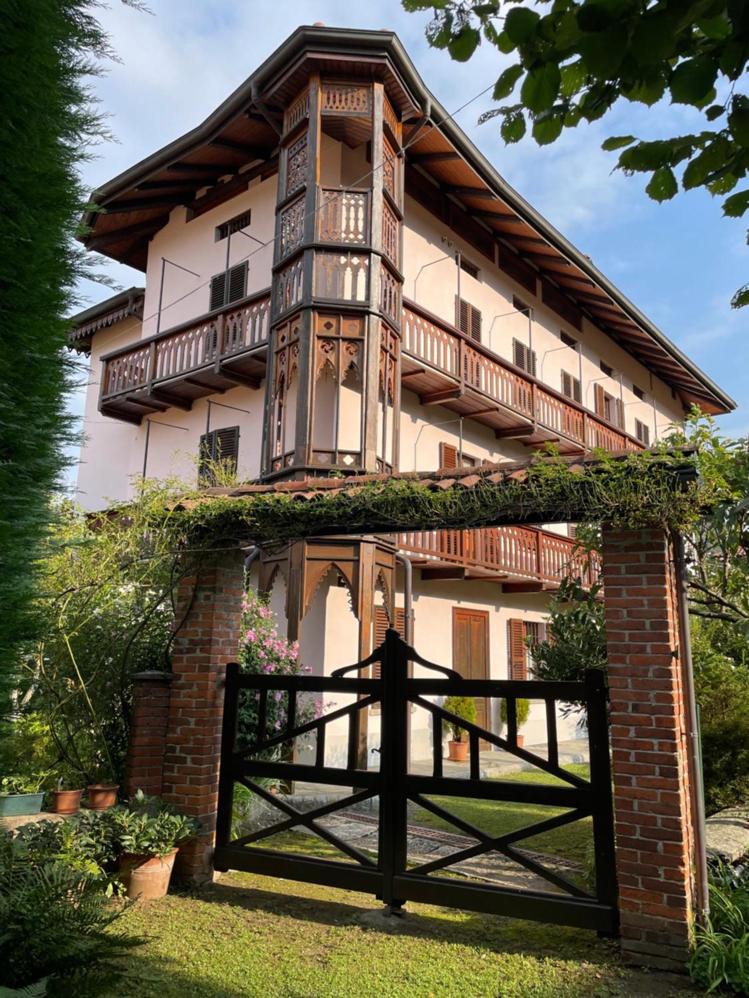 Dimora Fiorita Senior My Holiday Home Varallo Zewnętrze zdjęcie