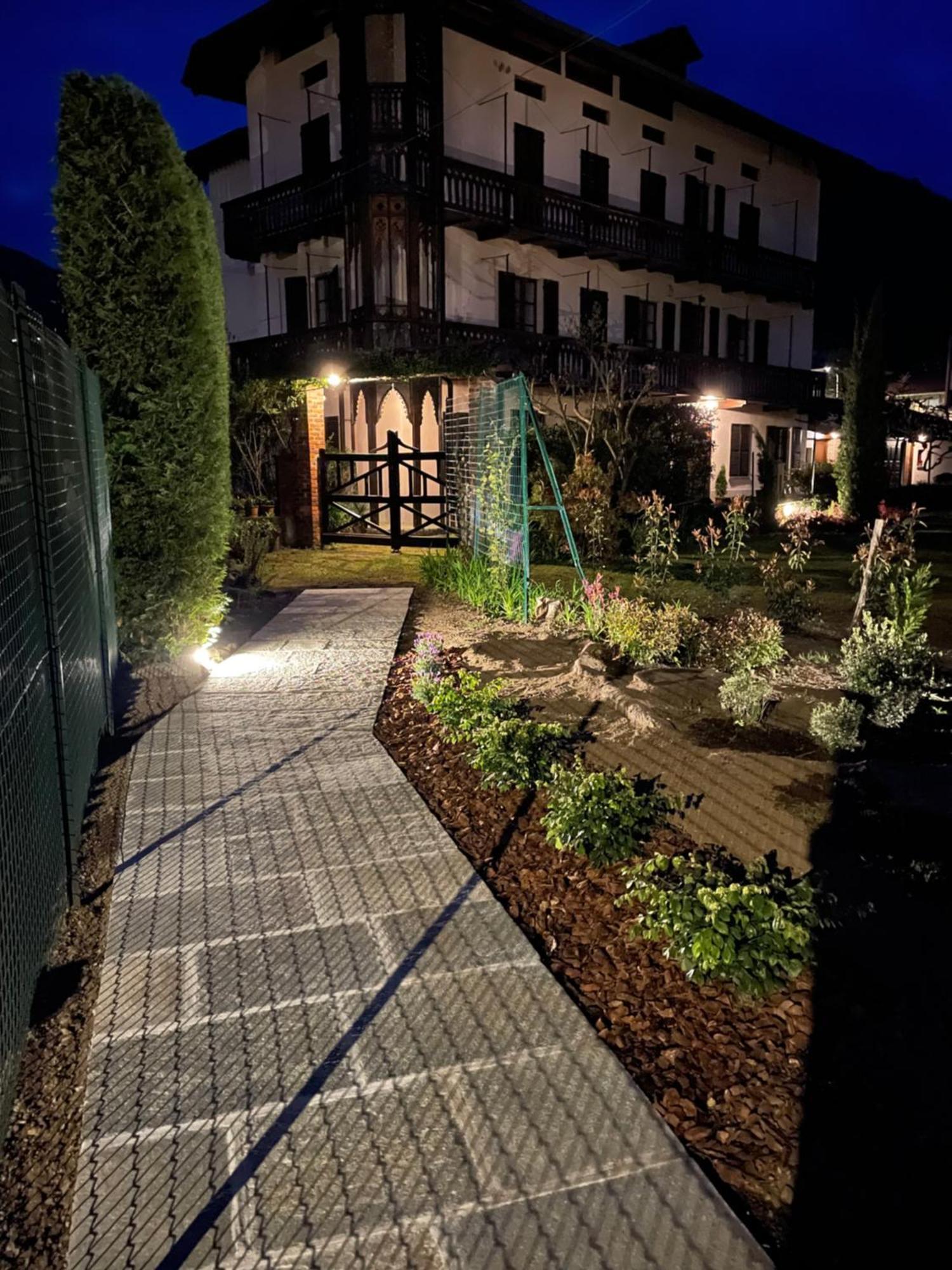 Dimora Fiorita Senior My Holiday Home Varallo Zewnętrze zdjęcie